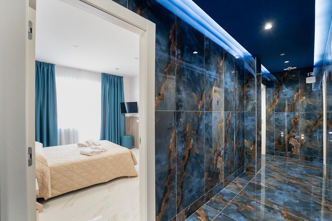 Hotel Cla.Pa H. Group - Dislocated Hospitality à Naples Extérieur photo