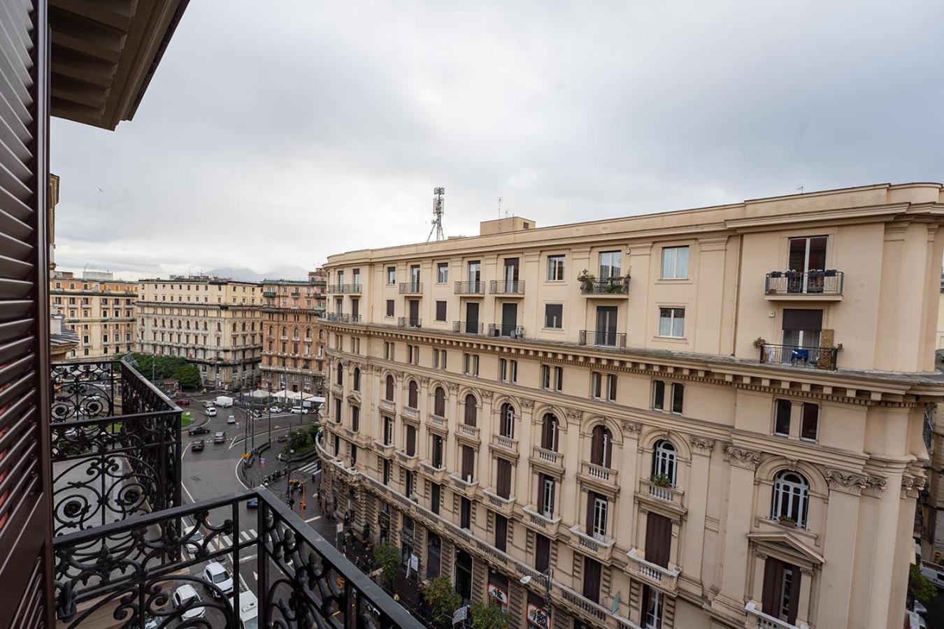 Hotel Cla.Pa H. Group - Dislocated Hospitality à Naples Extérieur photo