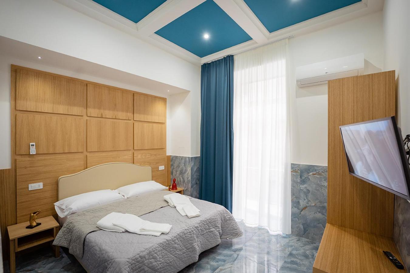 Hotel Cla.Pa H. Group - Dislocated Hospitality à Naples Extérieur photo